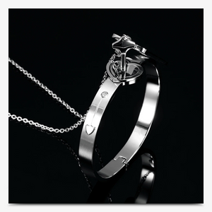 Love Lock Your Heart Bracelet Set